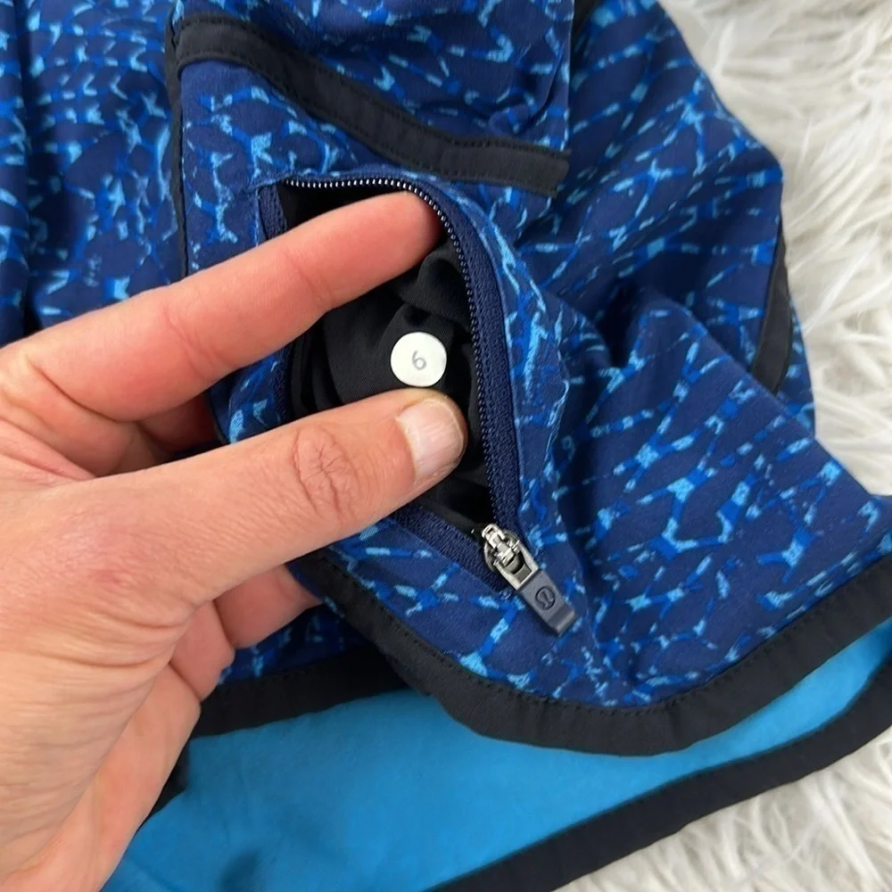 Lululemon Tracker Short III Samba Snake Kayak Blue Hero Blue